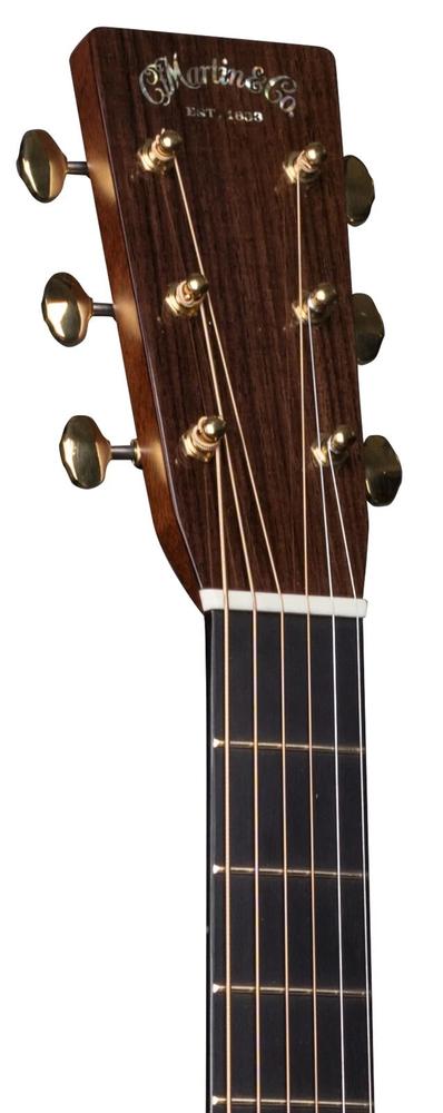 Modern Deluxe Folk Guitar 000-28E ( availability on request )